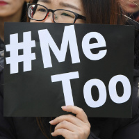 Sign that says '#MeToo'