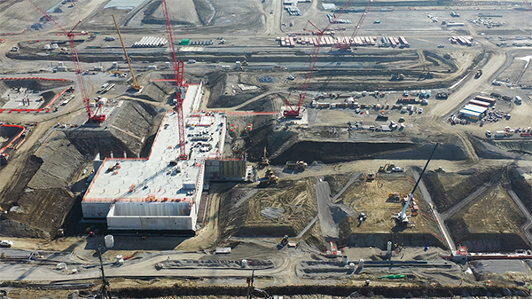 Intel's new chip plant in Ohio under construction